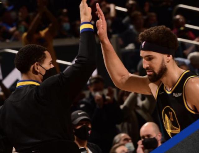 db真人体育官网-进攻内线拳拳刀肉 勇士脆胜独行侠迎来进攻反弹