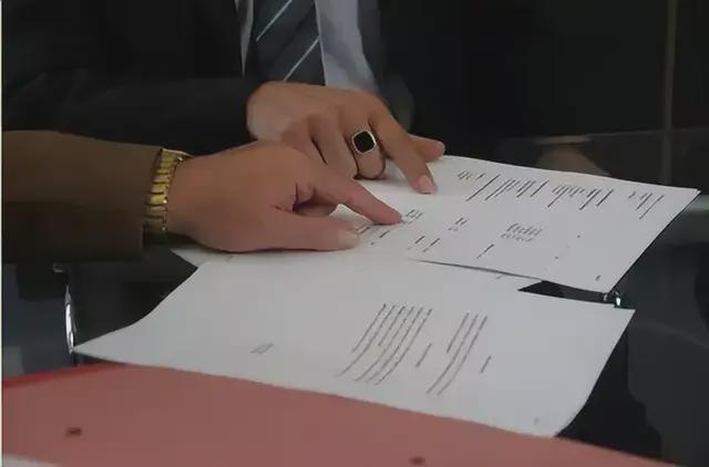 db真人 盛趣-房子遭人强拆，因反抗坐3年牢！出狱后扬言：不赢官司就杀人